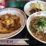 用户对于餃子の王将 篠店的评论图