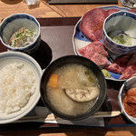 用户对于日本酒と焼肉 吉岡太一的评论图