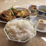 用户对于中国東北料理　美食村的评论图