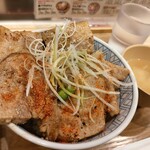 用户对于元祖豚丼屋 TONTON 船場センタービル10号館店的评论图