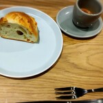 用戶對於LAMP LIGHT BOOKS CAFE的評論圖