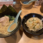 用戶對於横浜家系ラーメン 一蓮家 八戸ノ里店的評論圖