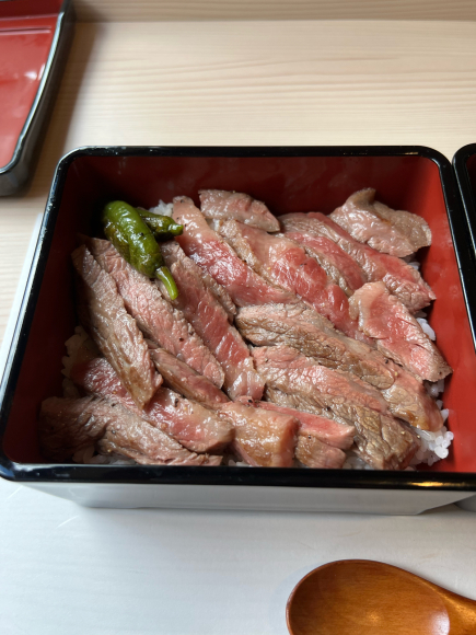 用户对于肉と庭 まつを的评论图