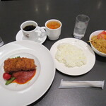 用户对于洋食 まどい食堂的评论图