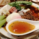 用戶對於担担麺の掟を破る者的評論圖