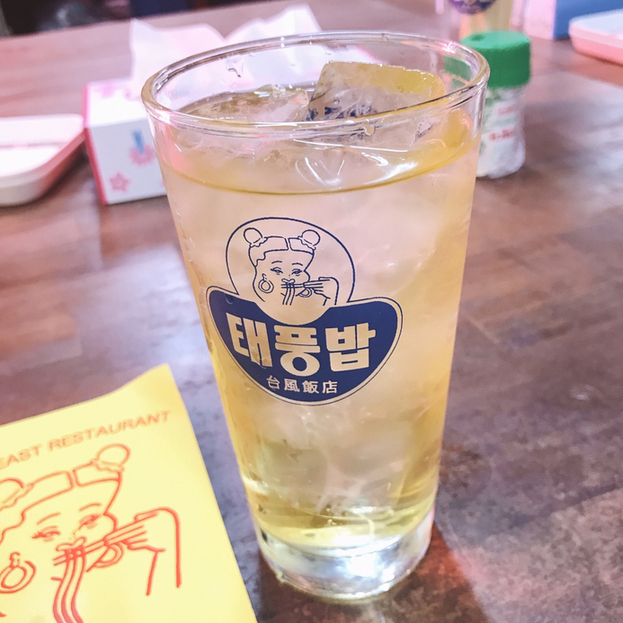 用戶對於台風大飯店的評論圖