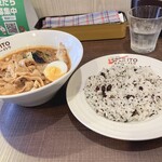 用户对于札幌スープカレー専門店エスパーイトウ 八軒総本店的评论图