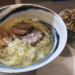 用户对于らーめん つむぎ的评论图