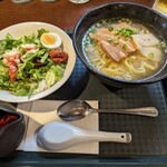 用户对于なんくる食堂的评论图