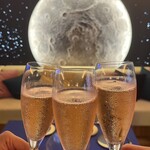 User's review image for MOON 901