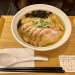 用户对于サッポロ ラーメン ハチ的评论图