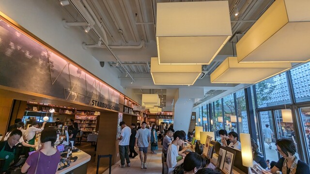 User's recommendation image for スターバックスコーヒー 代官山蔦屋書店