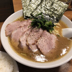 User's review image for 神楽坂家系ラーメン モンタナ