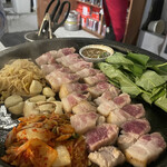 User's review image for サムギョプサル×韓国料理 コギソウル 梅田お初天神店