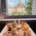 用户对于TSUTAYA BOOKSTORE SHARE LOUNGE MARUNOUCHI的评论图