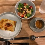 用戶對於LAMP LIGHT BOOKS CAFE的評論圖