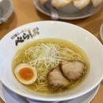 User's review image for 泡系しおとんこつラーメン べらしお 総本店