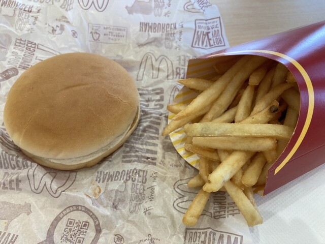 用户对于マクドナルド 札幌アリオ店的评论高清图