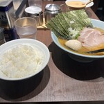 用戶對於横浜家系らーめん侍 渋谷本店的評論圖