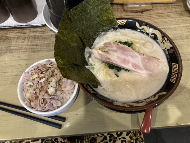 用户对于横濱家系ラーメン 神山 松屋町店的评论高清图