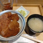 用户对于新潟カツ丼 タレカツ 神保町すずらん通り店的评论图