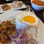 用户对于タイ料理 ガパオ的评论图