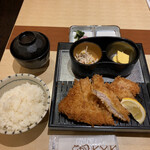 用户对于とんかつKYK ナンバ店的评论图