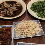 用戶對於上海小吃的評論圖