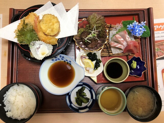 用户对于はっかく亭的评论高清图