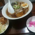 用戶對於食之源的評論圖