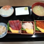 用户对于おもひで食堂的评论图