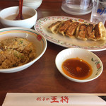 用户对于餃子の王将 篠店的评论图