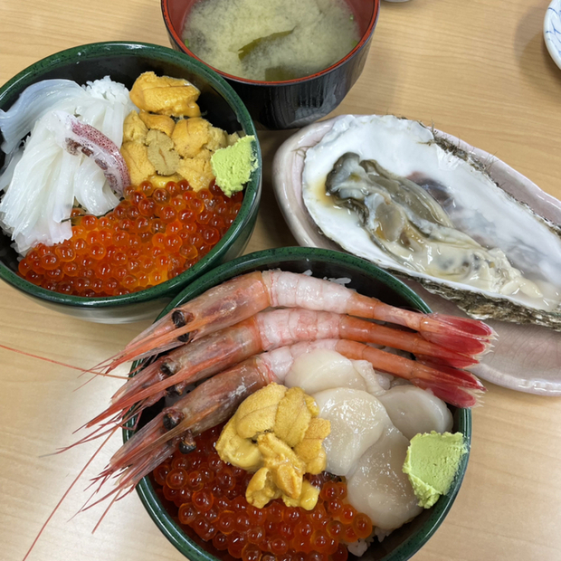 用户对于どんぶり屋的评论图