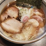 用户对于中華そば かみなり雲呑的评论图