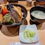 用户对于新潟カツ丼 タレカツ 神保町すずらん通り店的评论图