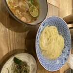 用戶對於だしと小麦の可能性的評論圖