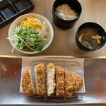 用户对于とんかつKYK 阪急32番街店的评论图