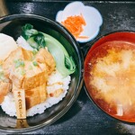 用戶對於角煮丼屋くろしろ端なれ的評論圖