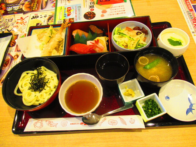用户对于和食レストランとんでん 厚別店的评论高清图