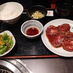 用戶對於牛勢的評論圖