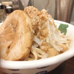 用戶對於ラーメン 雷 東京本丸店的評論圖