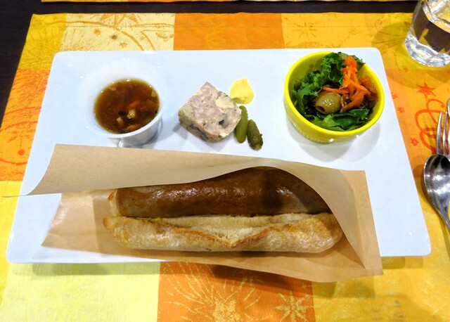 用户对于メゾン ドゥ シャルキュトリ エム的评论高清图