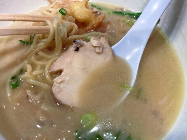 用户对于おいしい塩らーめん 波の花 亀岡店的评论高清图