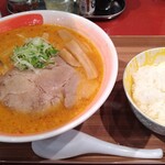 用户对于ラーメン やつや的评论图