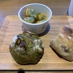 用户对于TSUTAYA BOOKSTORE SHARE LOUNGE MARUNOUCHI的评论图