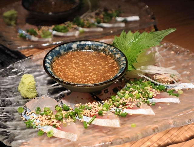 用戶對於熟成魚と博多もつ鍋 一利的評論圖