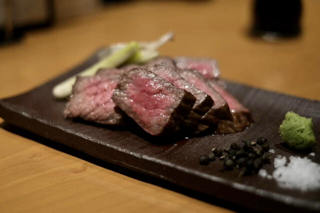 用戶對於神楽坂 囲炉裏 肉よろず的評論高清圖