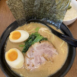 用戶對於横浜家系ラーメン 星家的評論圖