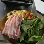 User's review image for サムギョプサル×韓国料理 コギソウル 梅田お初天神店