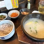 用户对于韓国スープ定食 ピニョ食堂的评论图